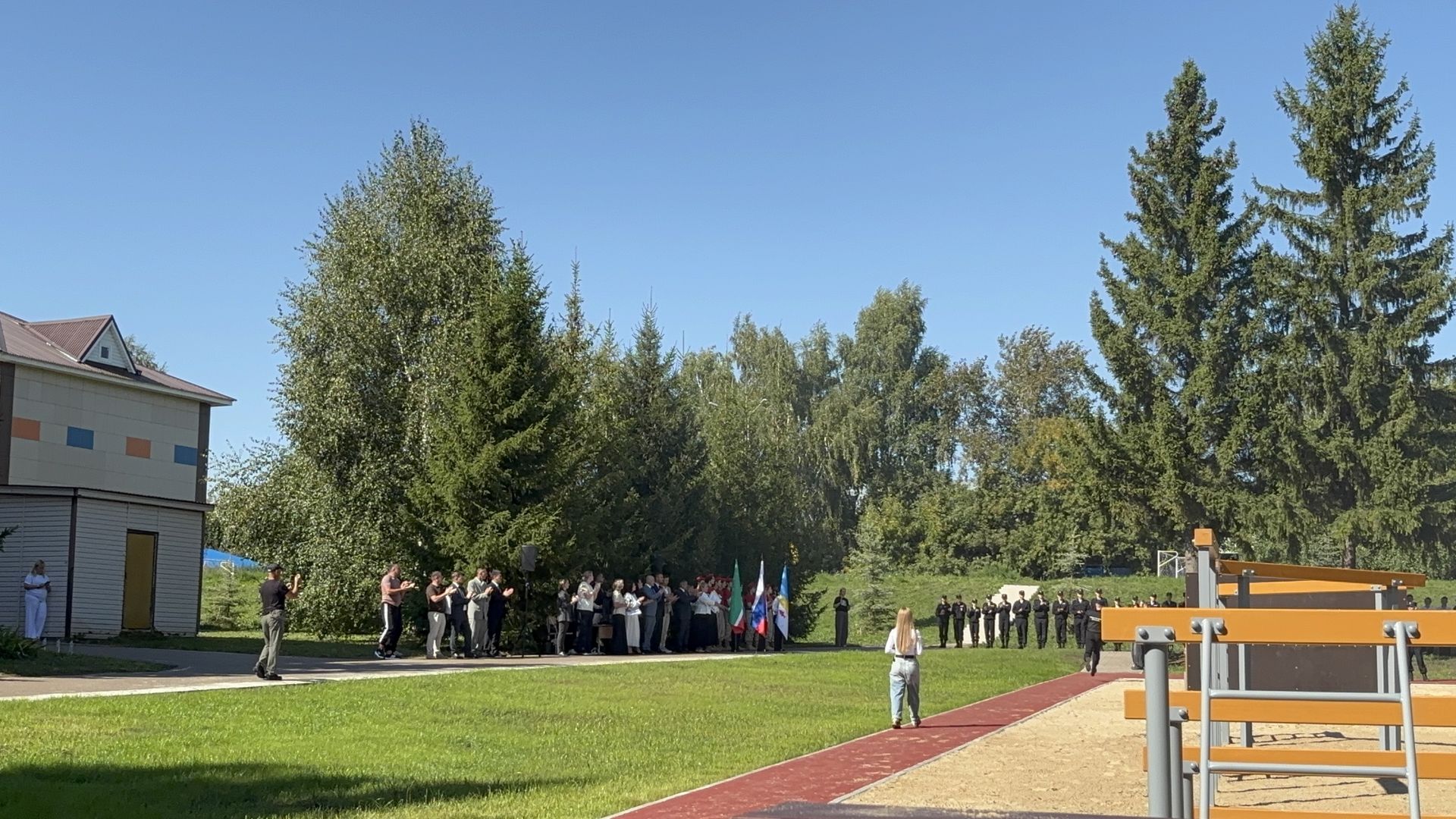 Глава Лаишевского района Ильдус Зарипов открыл полосу препятствий
