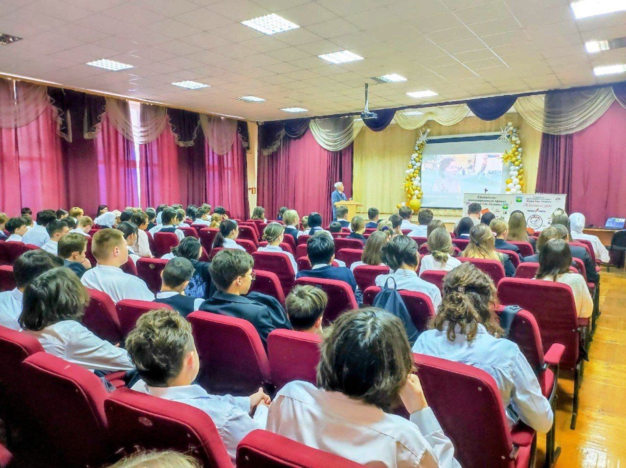 Выразительные работы учеников педагога Гузель Фатхутдиновой