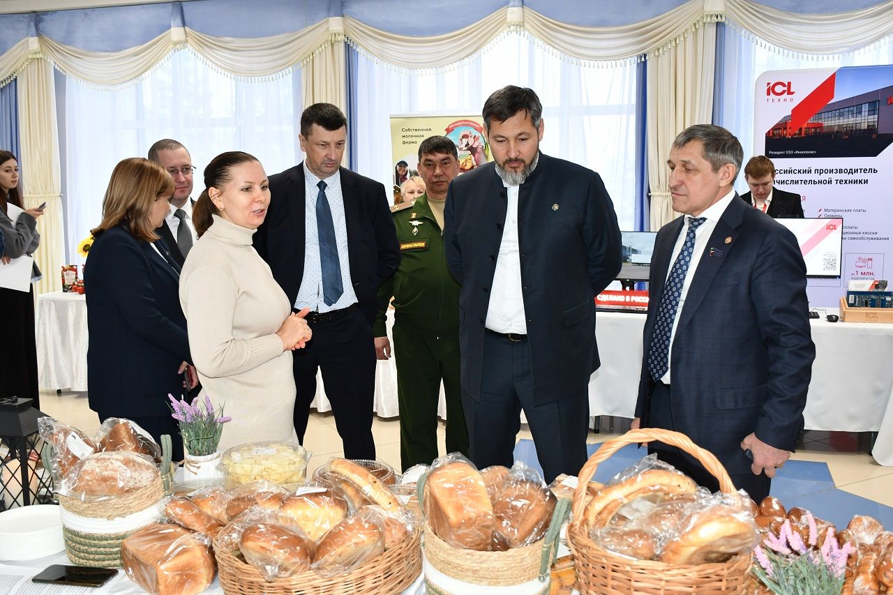 В районном доме культуры состоялась отчетная сессия Совета Лаишевского района