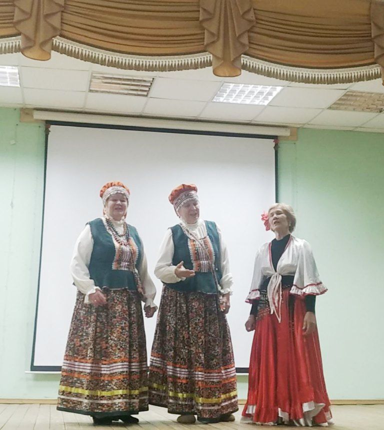 Мужской праздник зажёг зал: песни, танцы и слёзы благодарности