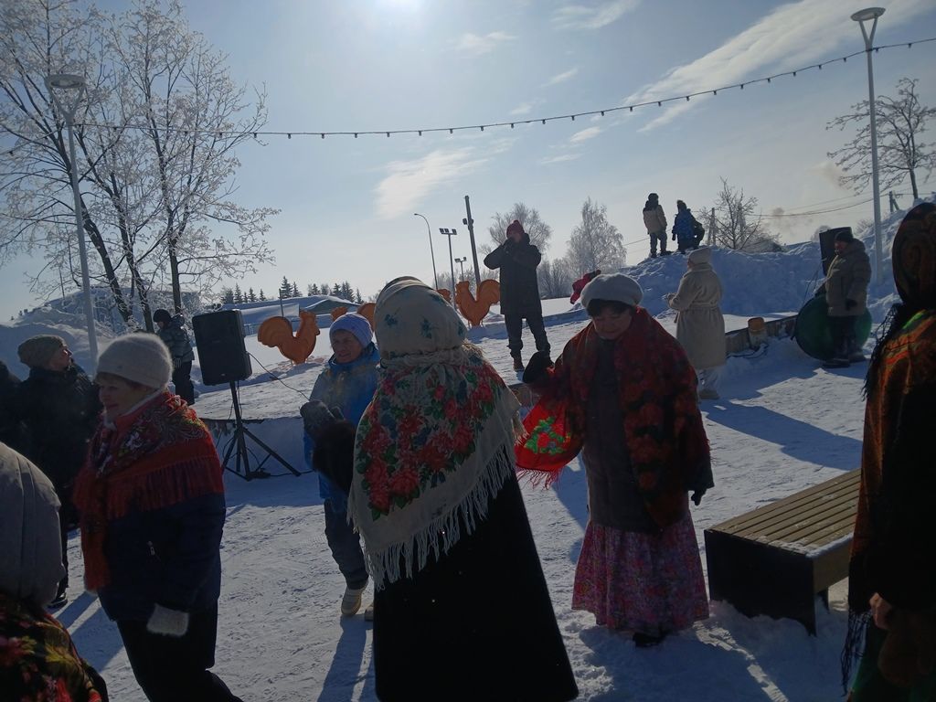 В Лаишеве сегодня проходит широкая Масленица