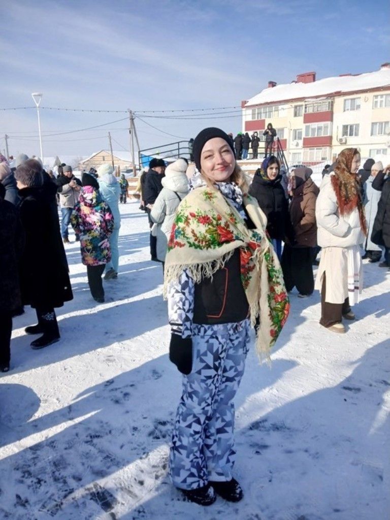 Музыка, песни и горячий чай с блинами! Вот это Масленица!