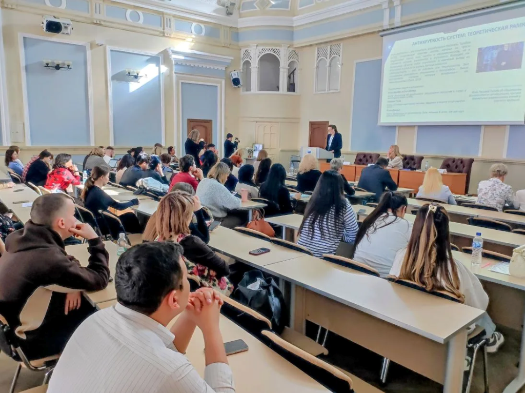 Звучит голос академика Андреева