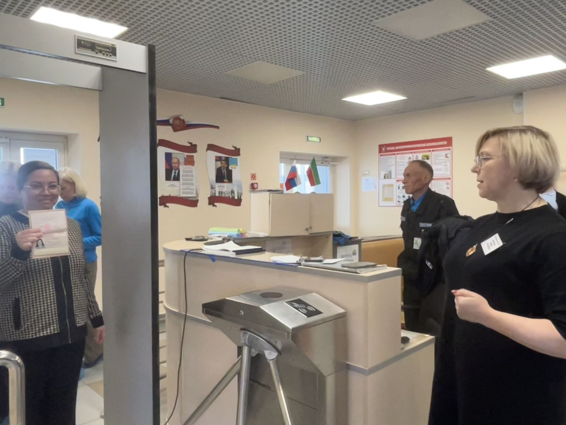 Родители и школьники Лаишево вместе сдали пробный экзамен