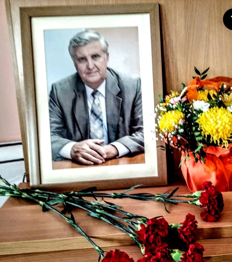 Звучит голос академика Андреева