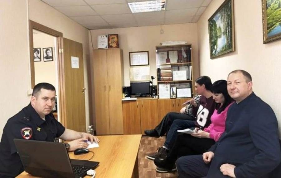 «Кама ягы» газетасы редакциясендә Лаеш районы буенча ЮХИДИ бүлеге башлыгы Раил Исламов белән очрашу узды.