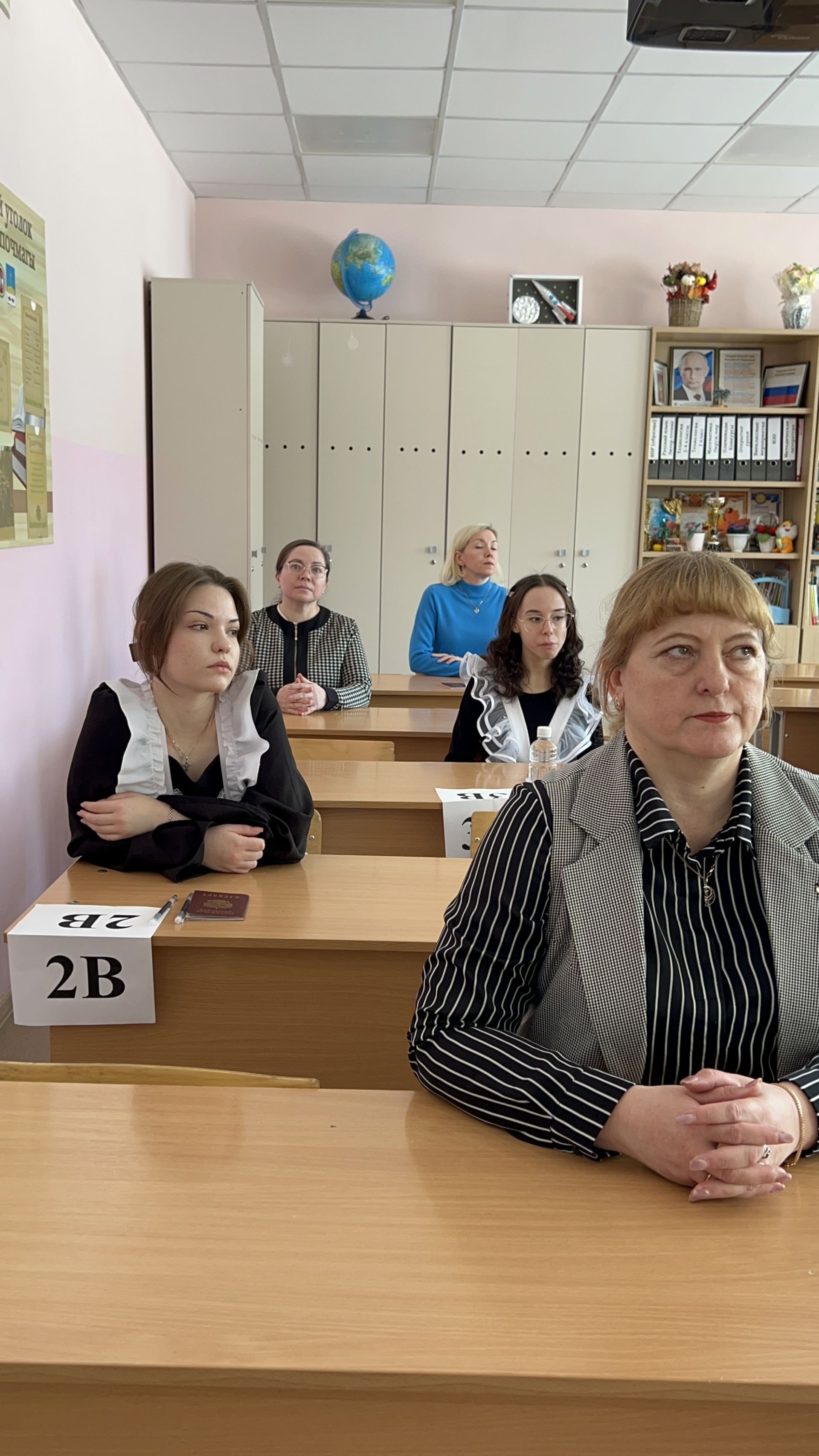 Родители и школьники Лаишево вместе сдали пробный экзамен