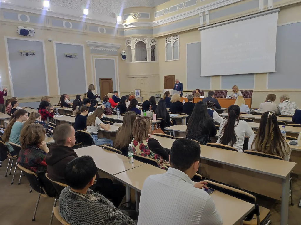 Звучит голос академика Андреева