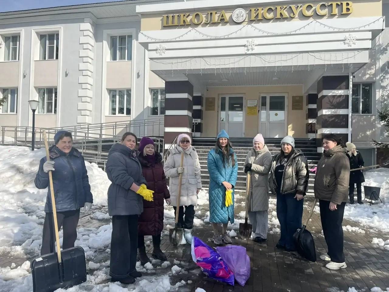 Весенняя уборка в Лаишево: жители объединились для чистоты родного города