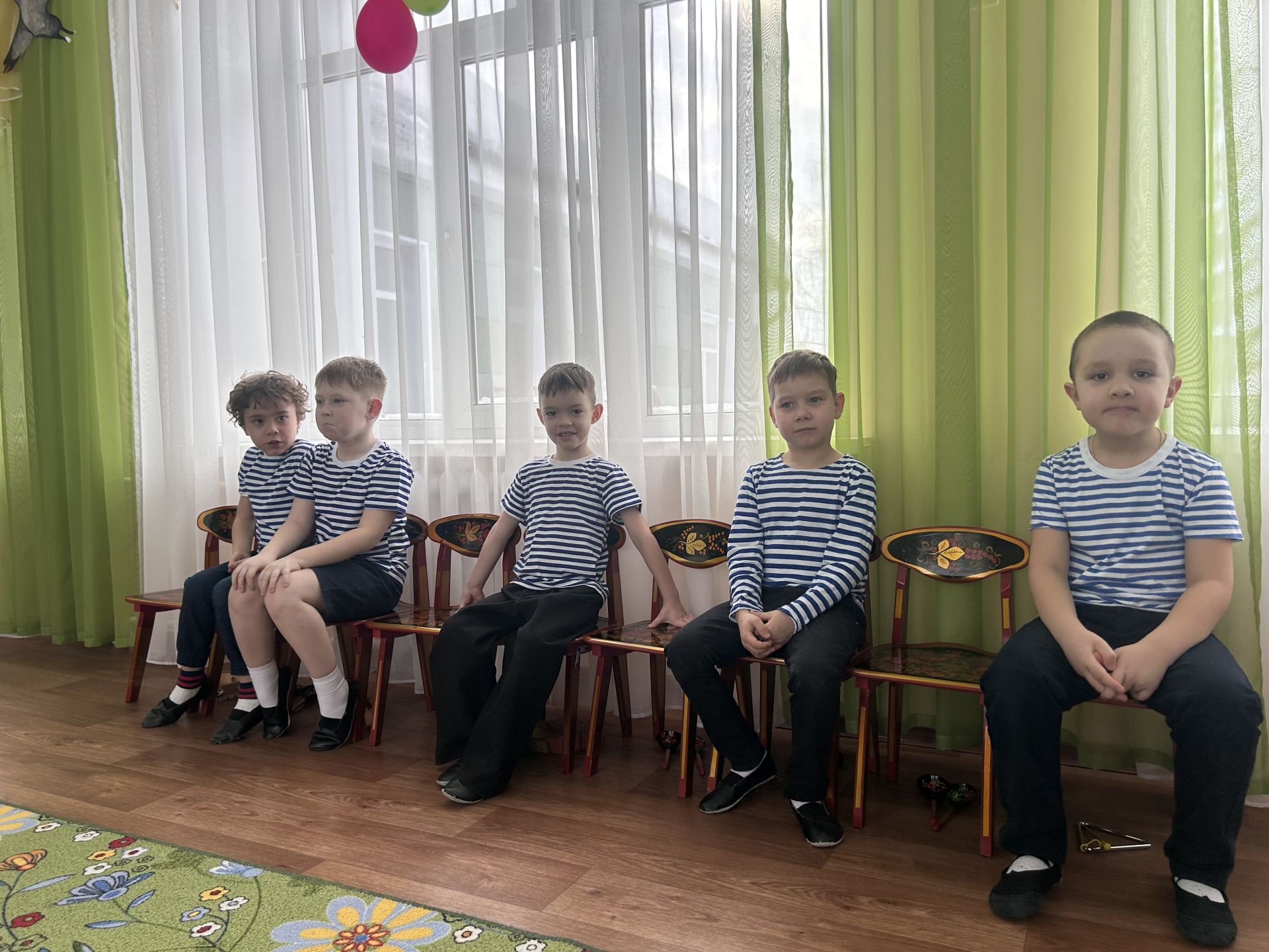 В детском саду «Берёзка» ребята подарили мамам и бабушкам весенний праздник