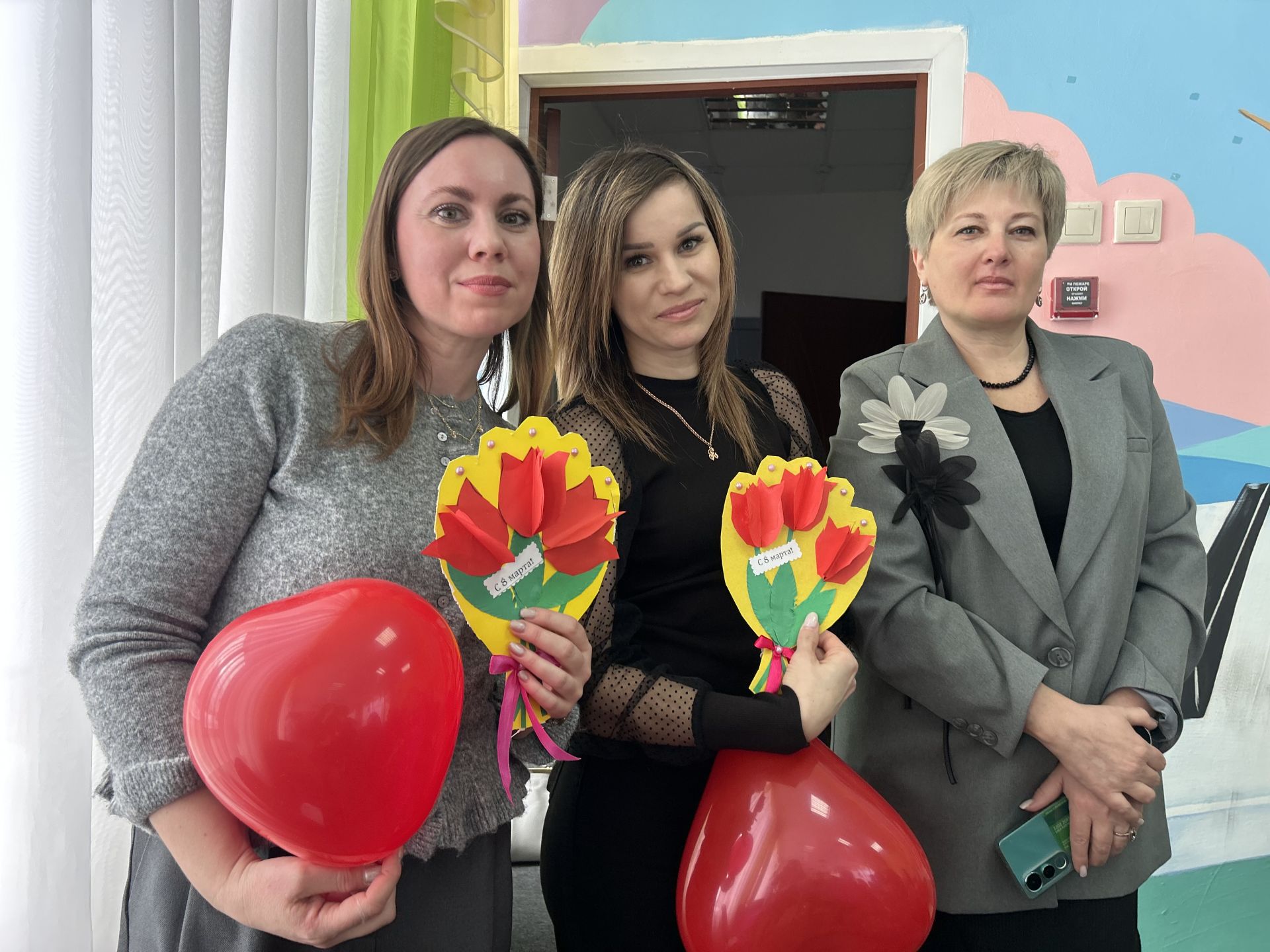 В детском саду «Берёзка» ребята подарили мамам и бабушкам весенний праздник