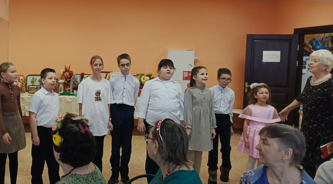 На праздновании женского дня в Лаишеве особое внимание уделили творчеству
