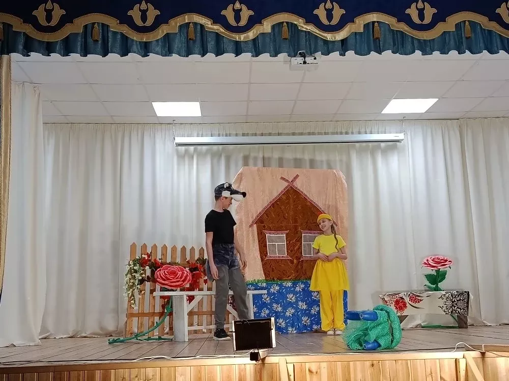 Именьковский СДК показал спектакль-мюзикл