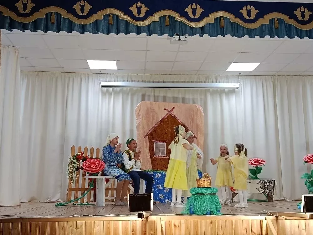 Именьковский СДК показал спектакль-мюзикл
