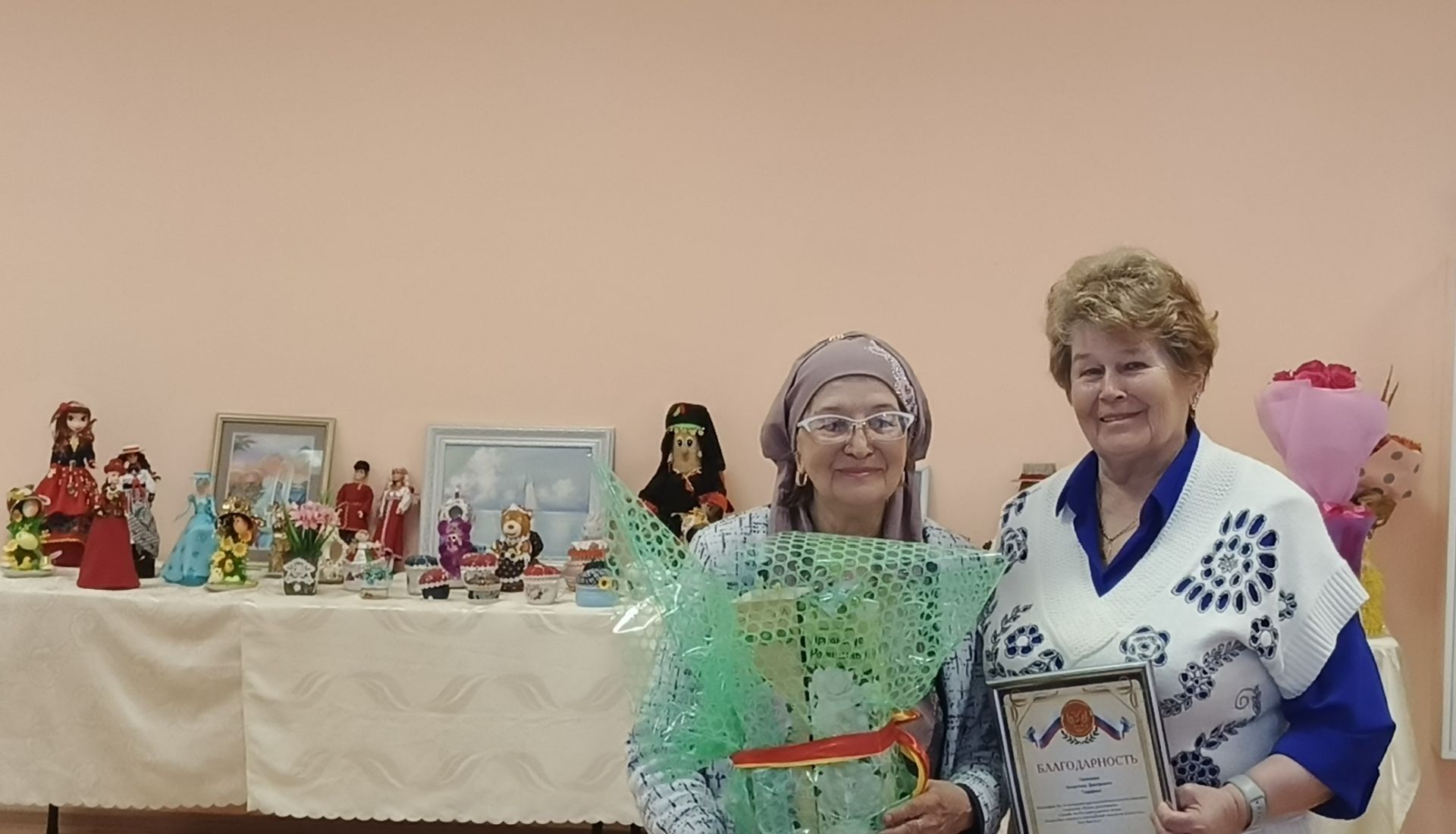 «Рукотворные чудеса» Валентины Тифоровой: в РДК открылась творческая выставка