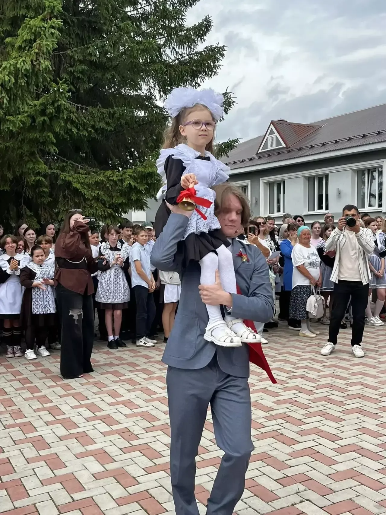 Последний звонок в Лаишевской школе №2: начало нового пути