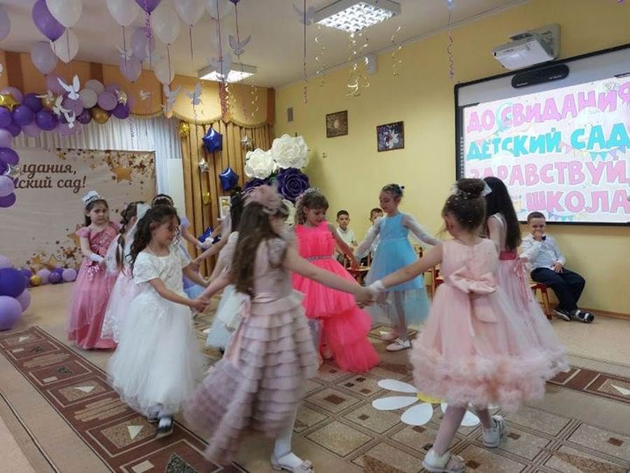 Хәерле юл сезгә, нәниләр! «Бәхетле нәни» бакчасында «Семицветики» төркеме канат кага!