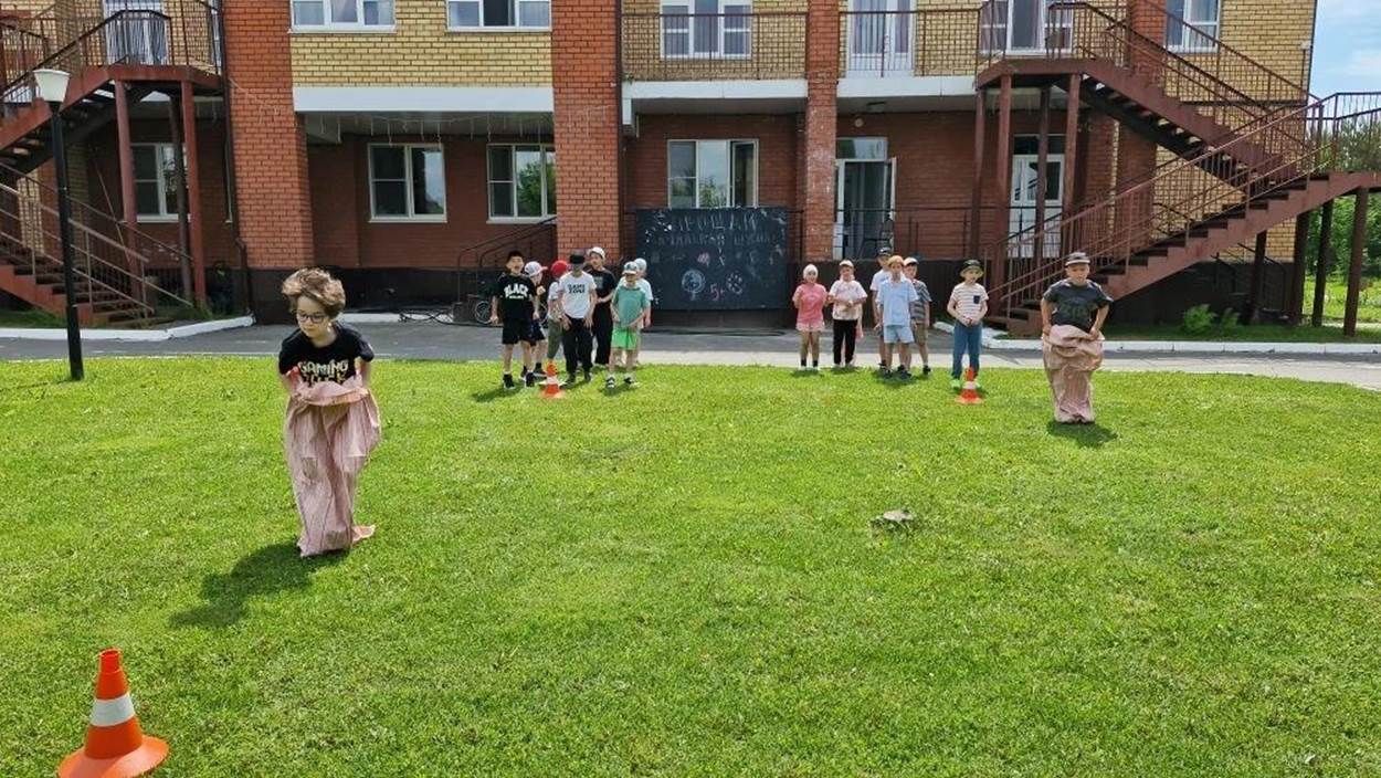 Лаеш районының мәктәп яны лагеренда Сабантуйны күңелле бәйрәм иттеләр