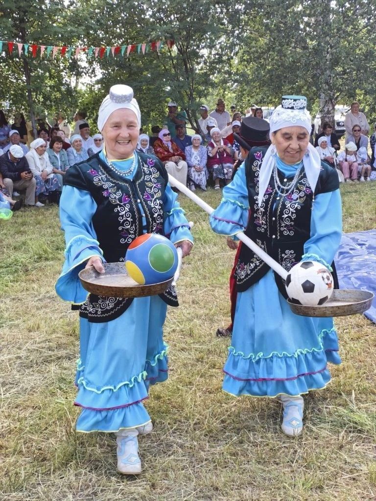 Татар Янтыгы гөрләде: Сабантуй кунакларны зур авыл түгәрәгенә берләштерде
