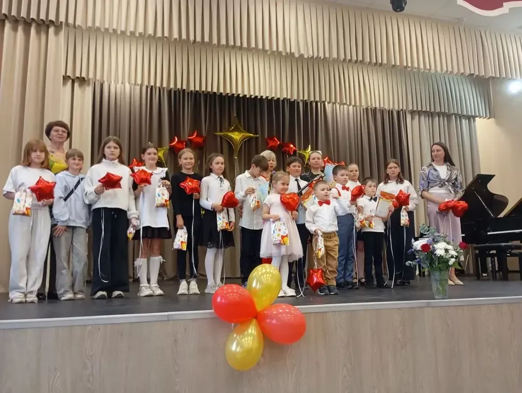 Музыка, объединяющая поколения: в Лаишево состоялся концерт «Учитель — ученик»