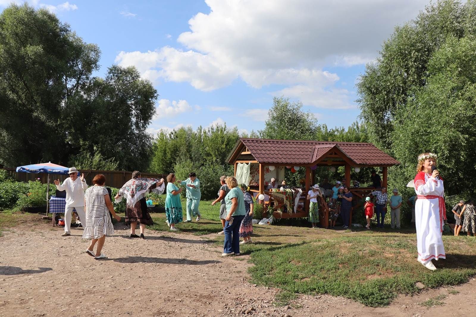 Караеш авылы халкы престол бәйрәмен билгеләп үтте