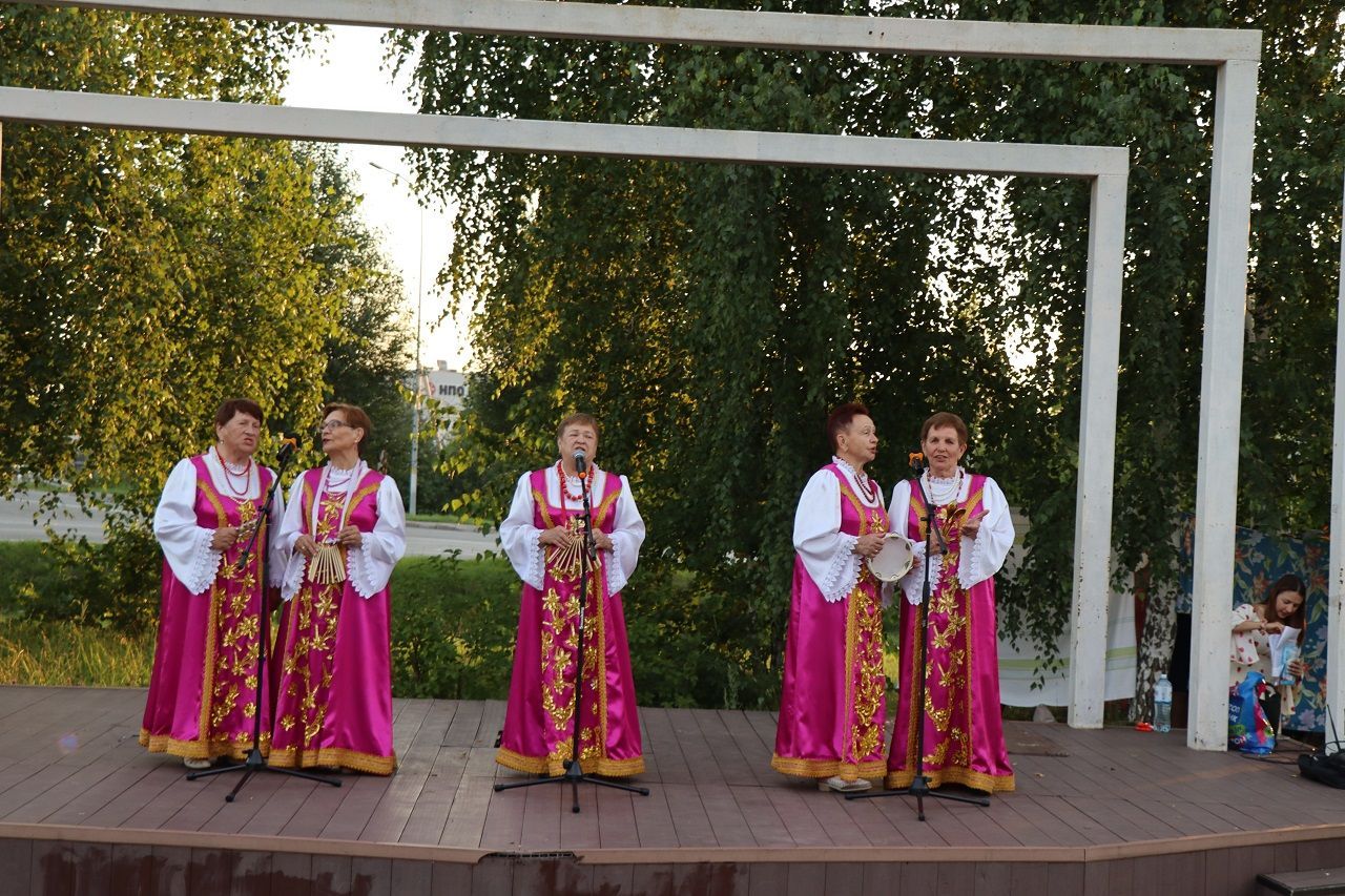 Усад авылы халкы престол бәйрәмен билгеләп үтте