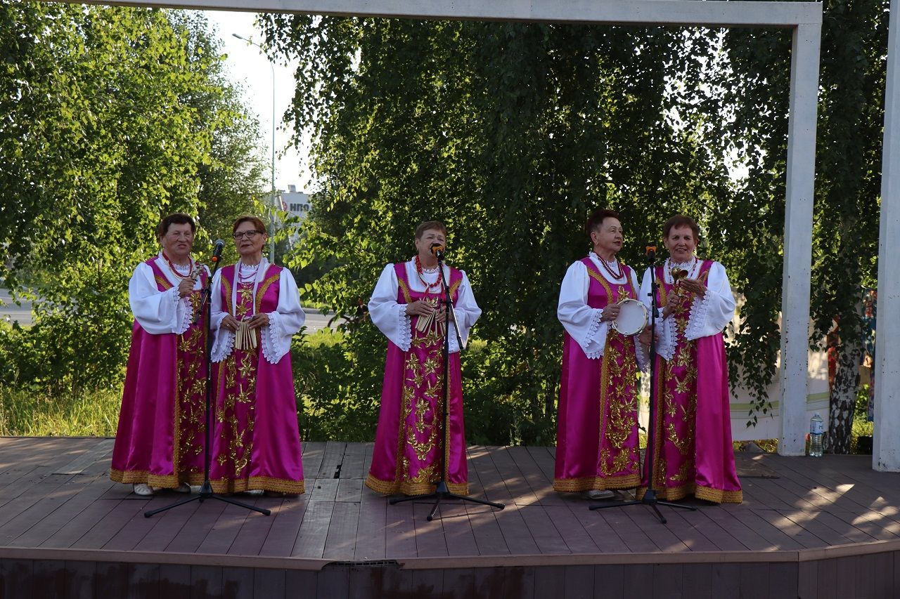 Усад авылы халкы престол бәйрәмен билгеләп үтте
