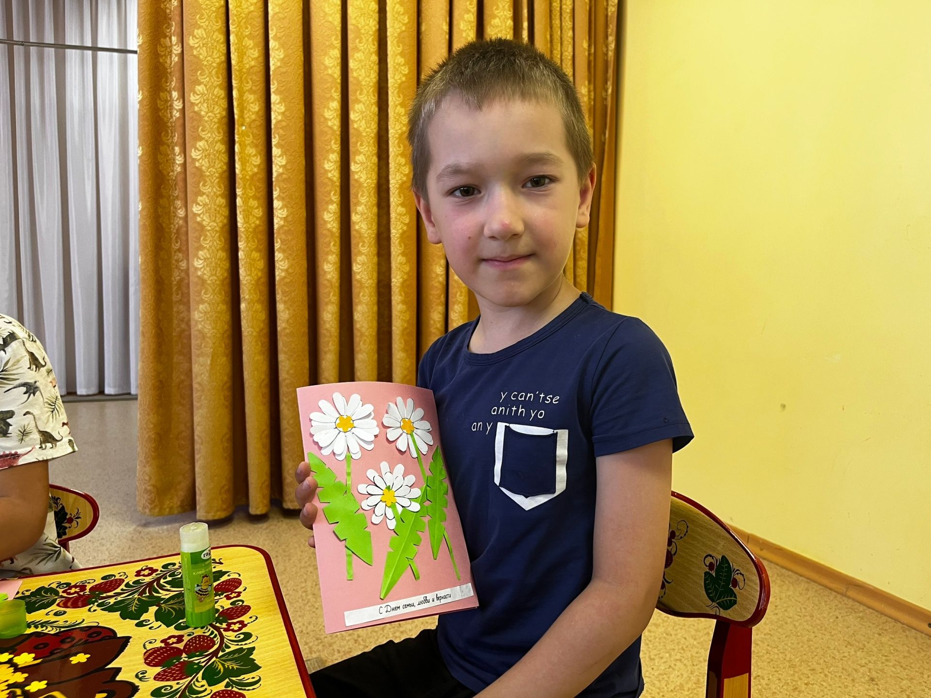«Движение Первых» Лаишевского района поздравило малышей с Днем семьи, любви и верности