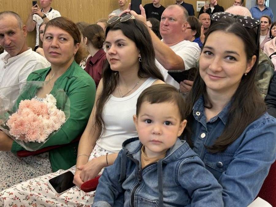 Шатлык яшьләре һәм гитара авазы: ЛТИТта дулкынландыргыч  чыгарылыш кичәсе