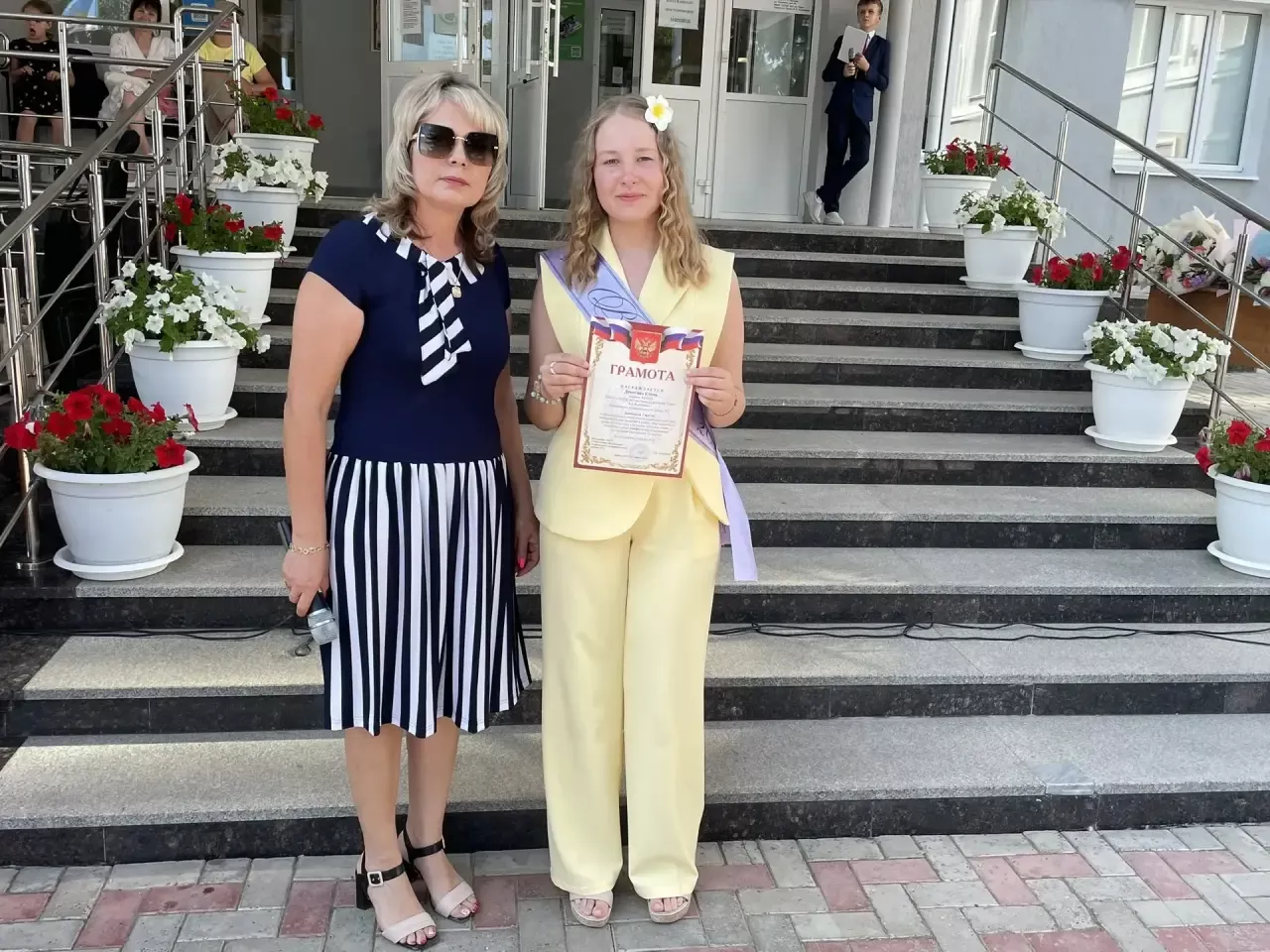 Торжественная церемония вручения аттестатов в Лаишевской школе №2