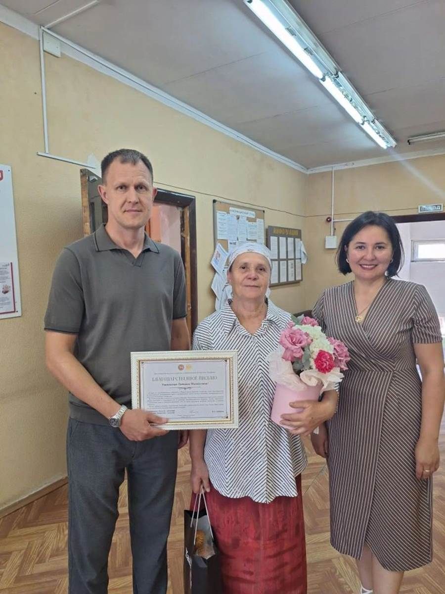 Хезмәт кешеләренә — дан һәм хөрмәт! Татарстанда «Яратель» кошчылык фабрикасы ветераннарын зурладылар