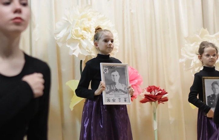 Жителям Лаишевского района вручили сертификаты лауреатов электронной доски почета РТ