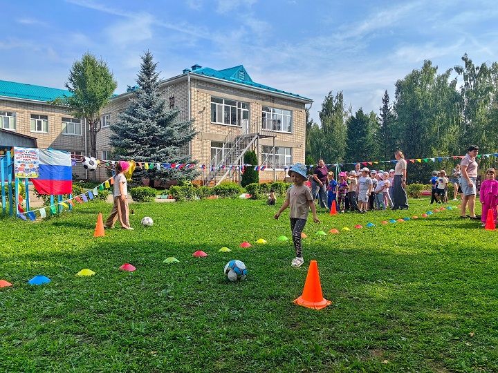 Футбол объединяет юных жителей Лаишевского района