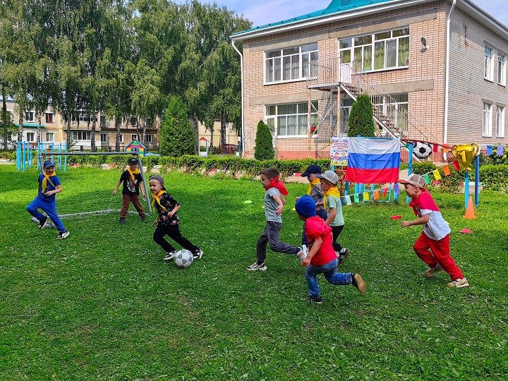 Футбол объединяет юных жителей Лаишевского района