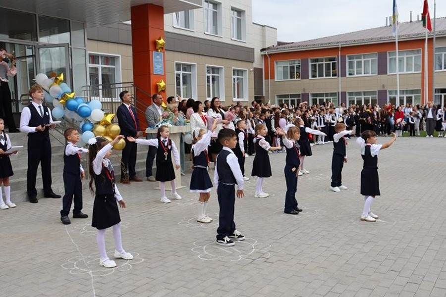 Лаеш районы лицейчылары яңа уку елын каршы алды