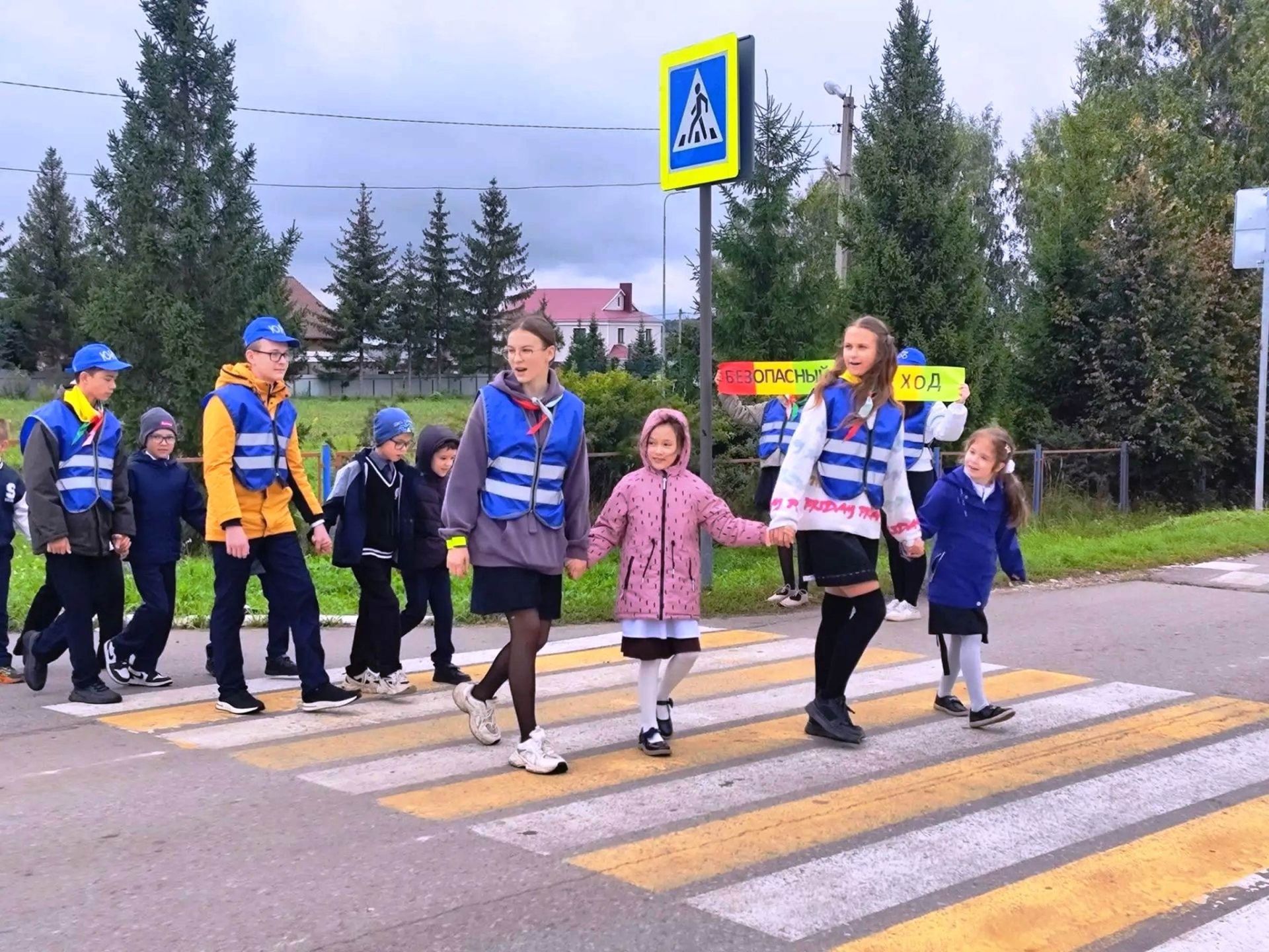 Пәрәүдә нәниләрне куркынычсыз юл кагыйдәләренә өйрәттеләр