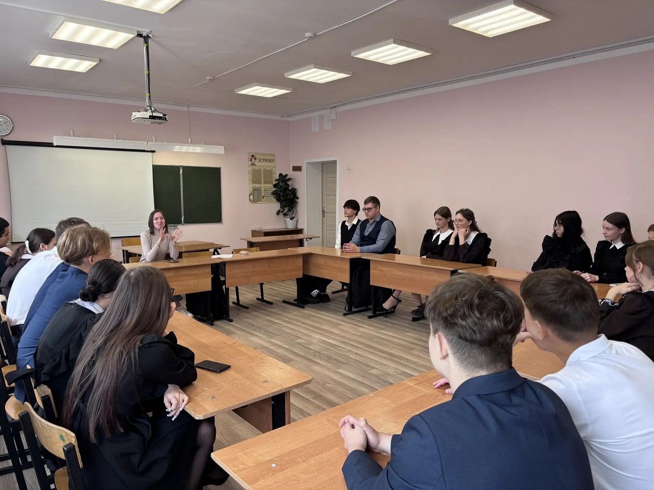 Представители республиканского центра «Навигатор» собрали мнения лаишевских подростков