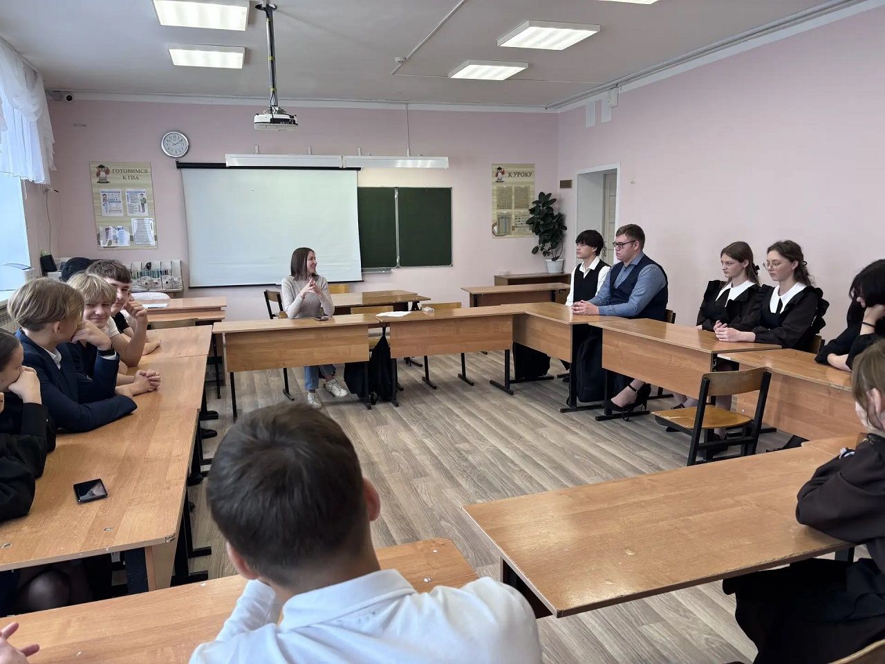 Представители республиканского центра «Навигатор» собрали мнения лаишевских подростков