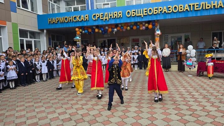 Новый учебный год в Лаишевском районе начался с торжественной линейки