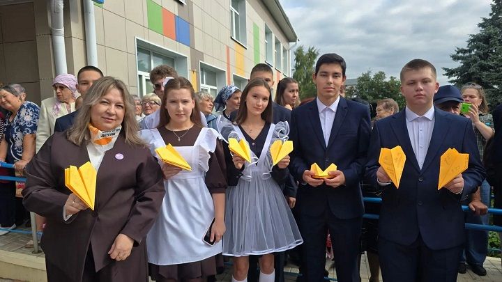 Новый учебный год в Лаишевском районе начался с торжественной линейки