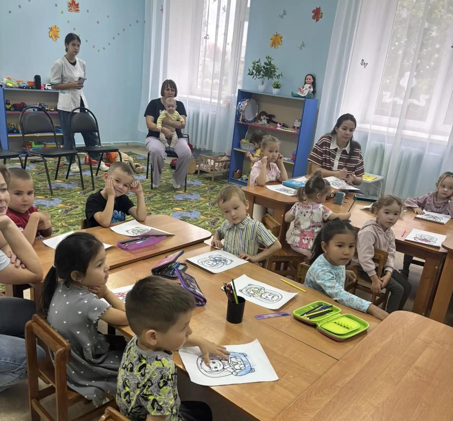 Юные инспекторы научили правилам безопасности воспитанников детского сада «Милэшкэй»