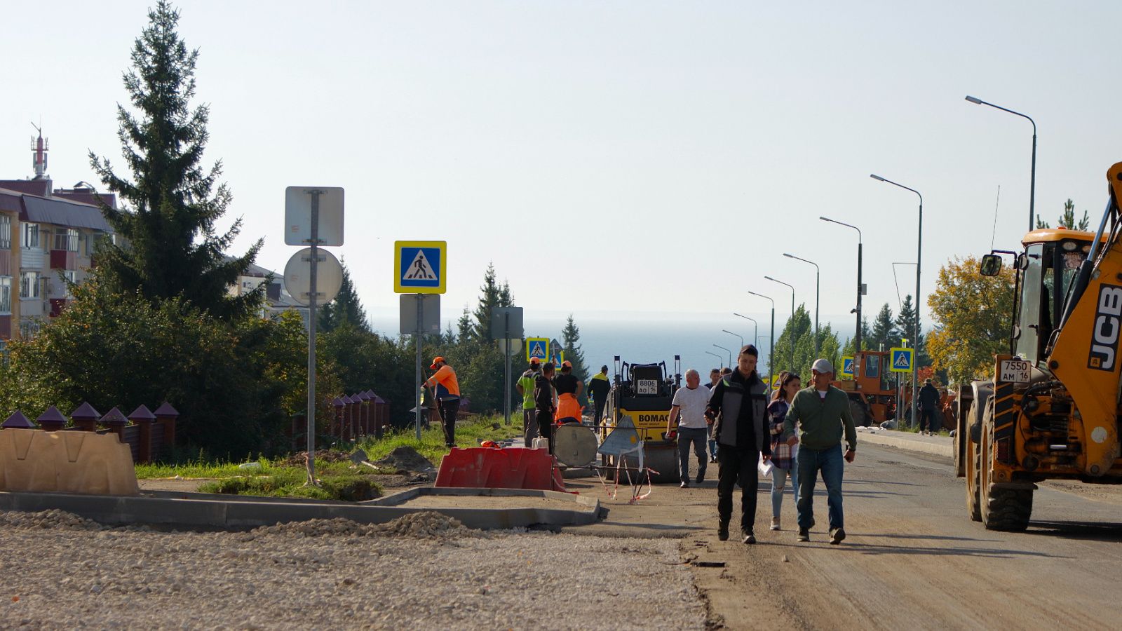 Глава Лаишевского района Ильдус Зарипов проверил ремонт улицы Лебедевой