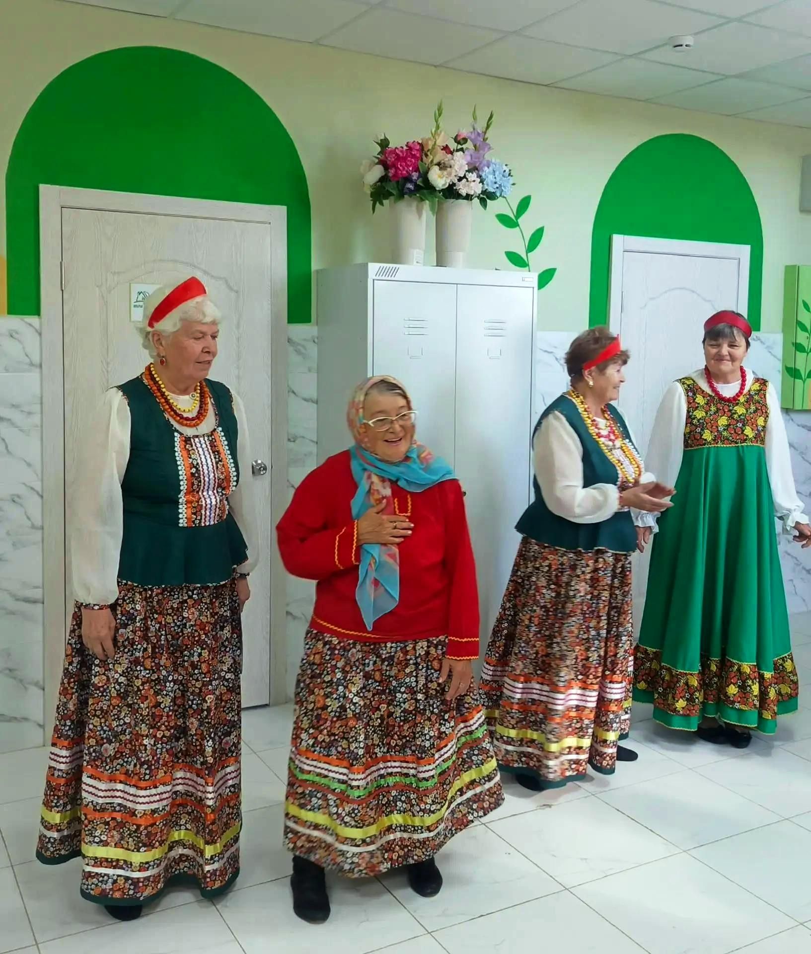 Артисты Лаишевского РДК подарили постояльцам пансионата «Добрые истории» праздник души