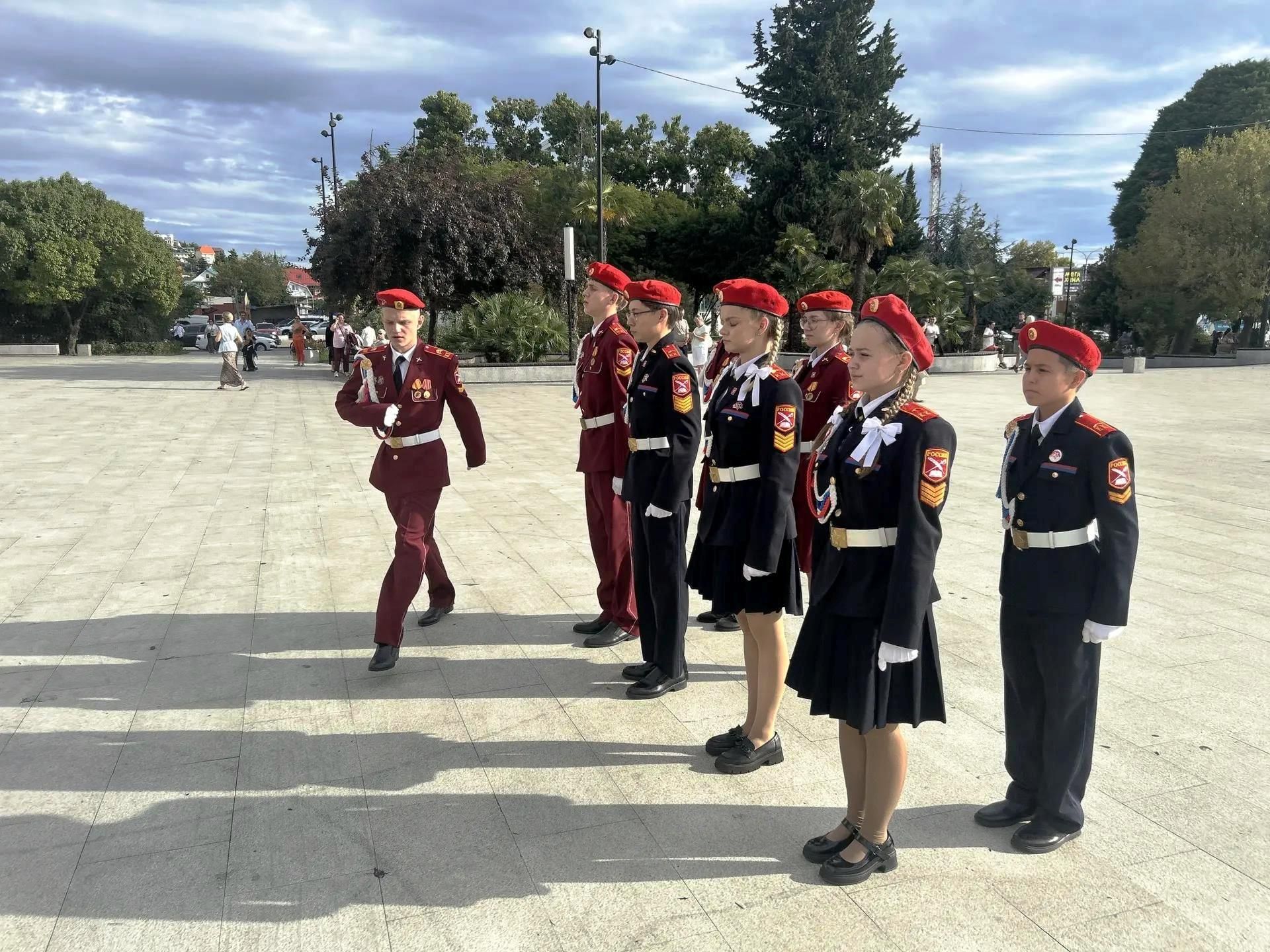 Столбищенские кадеты почтили память Героя А.П. Малышева на его 100-летии в Сочи