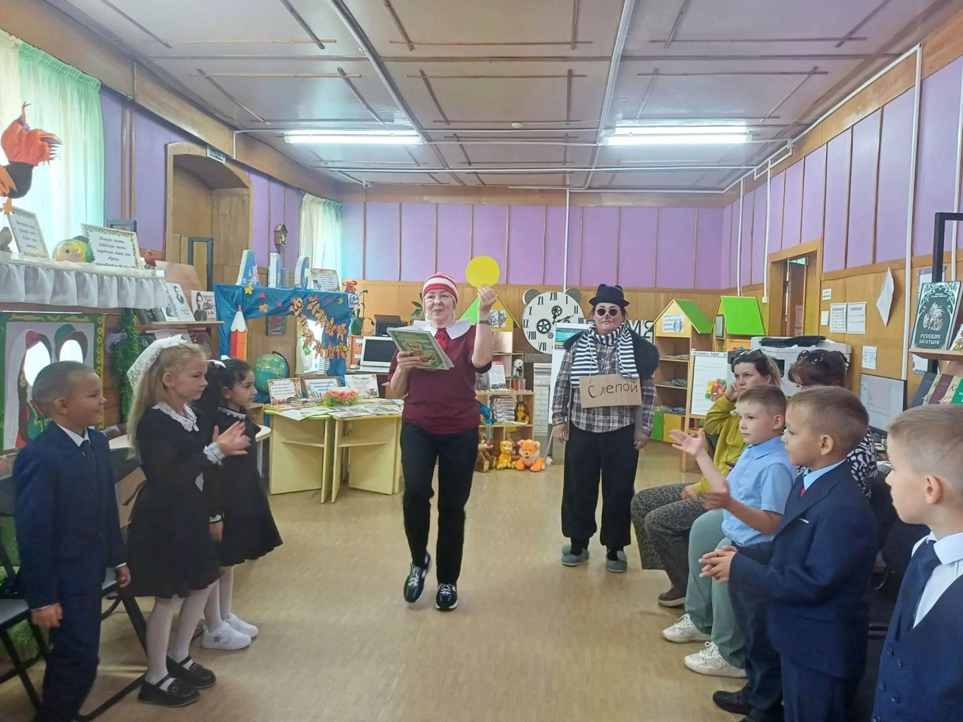 Үзәк балалар китапханәсе мәктәп укучылары өчен уен-дәрес оештырды