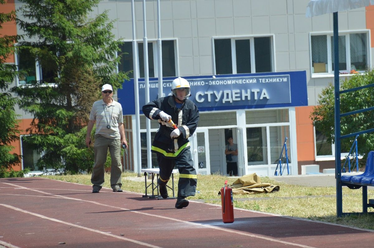 В Лаишеве соревнуются добровольные пожарные дружины АО «Транснефть-Прикамье». Фото Людмилы Никифоровой