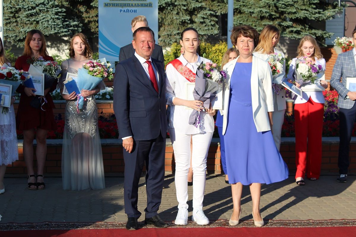 26.06.2019. Гордость Лаишевского района. Выпускники, набравшие более 80 баллов на ЕГЭ