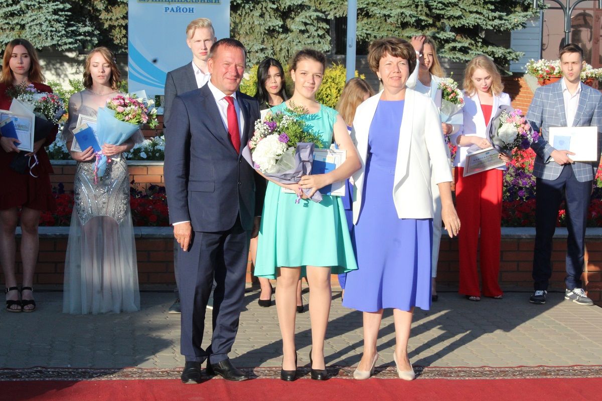 26.06.2019. Гордость Лаишевского района. Выпускники, набравшие более 80 баллов на ЕГЭ