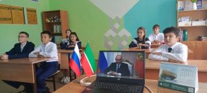 Новый учебный год в Именьковской школе начался традиционным разговором о важном