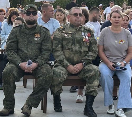 Лаишевцам вручили свидетельства о занесении на Доску Почета